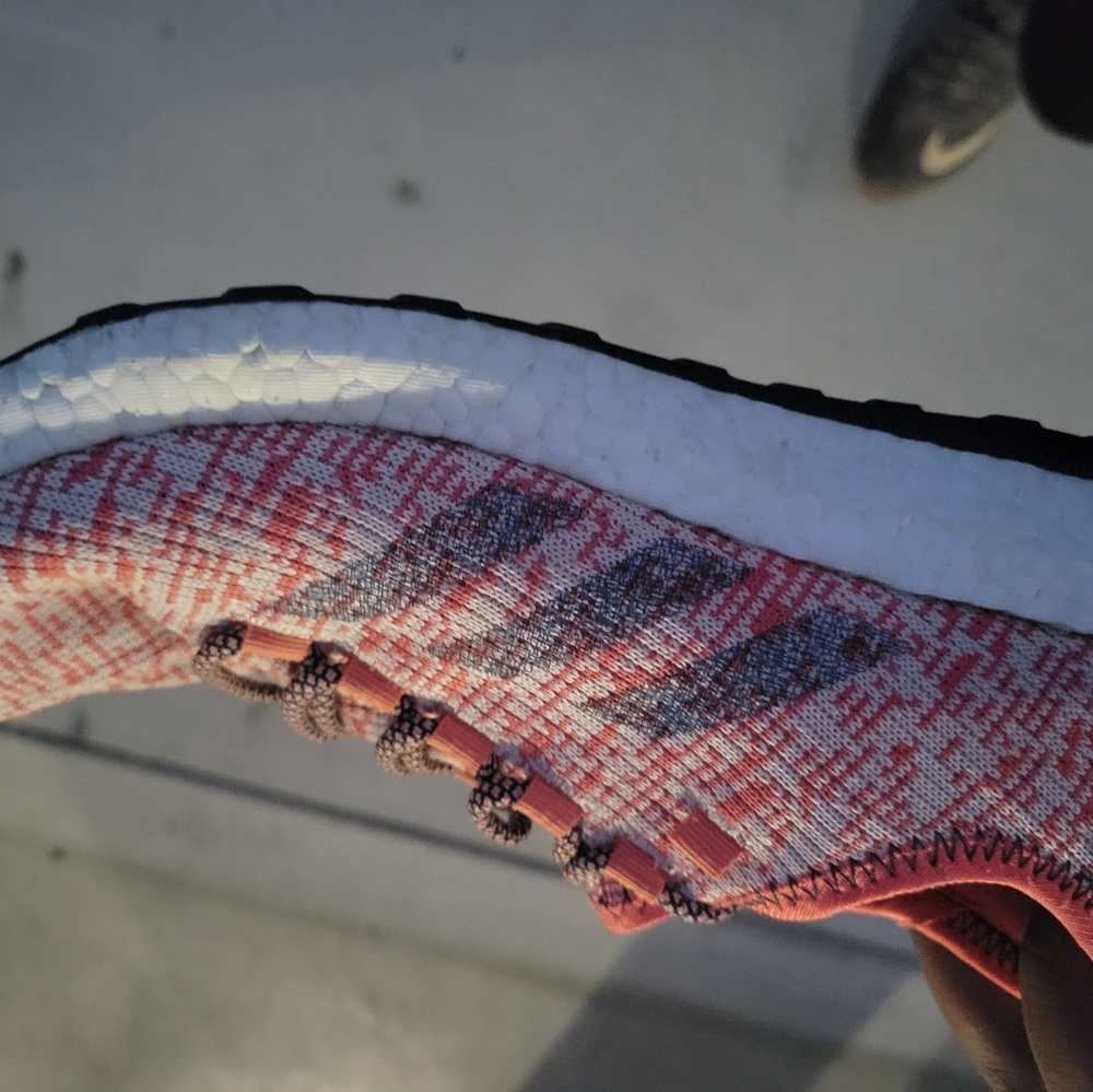 Mens adidas "alpha" pureboost size 7.5 socks inclu